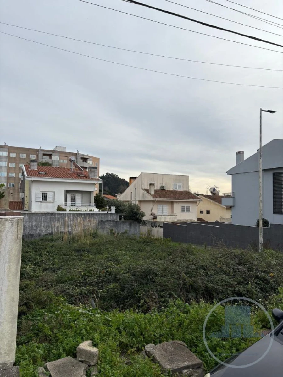 Terreno para Venda em Canelas Foto 3