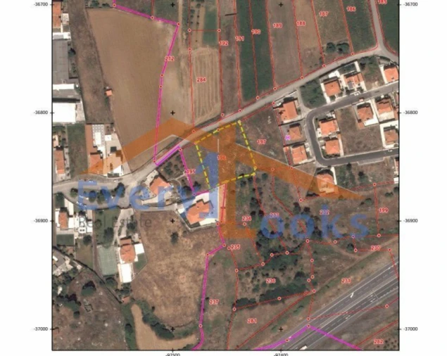 Terreno para Venda em Serra D'El-Rei Foto 20