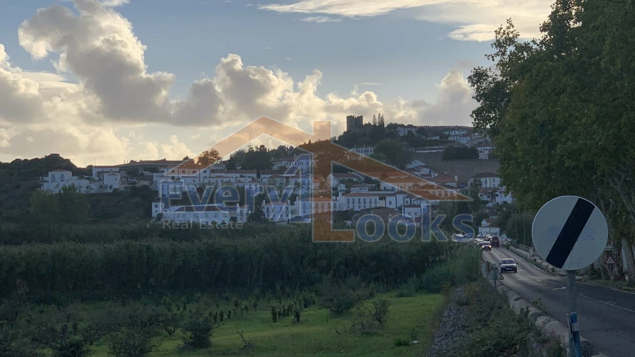 Terreno para Venda em Santa Maria, São Pedro e Sobral da Lagoa Foto 1