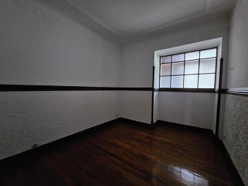 Apartamento T3 para Venda em Santo António