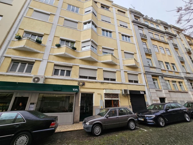 Apartamento T3 para Venda em Santo António Foto 3