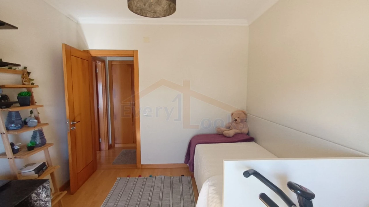 Moradia T4 para Venda em Serra D'El-Rei Foto 16