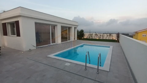 Moradia T3 para Venda em Lourinhã e Atalaia