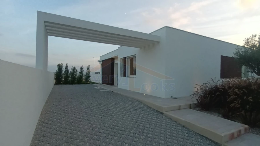 Moradia T3 para Venda em Lourinhã e Atalaia Foto 3