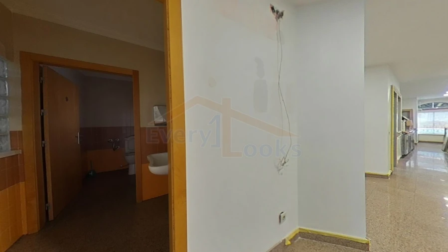 Loja para Venda em Serra D'El-Rei Foto 51