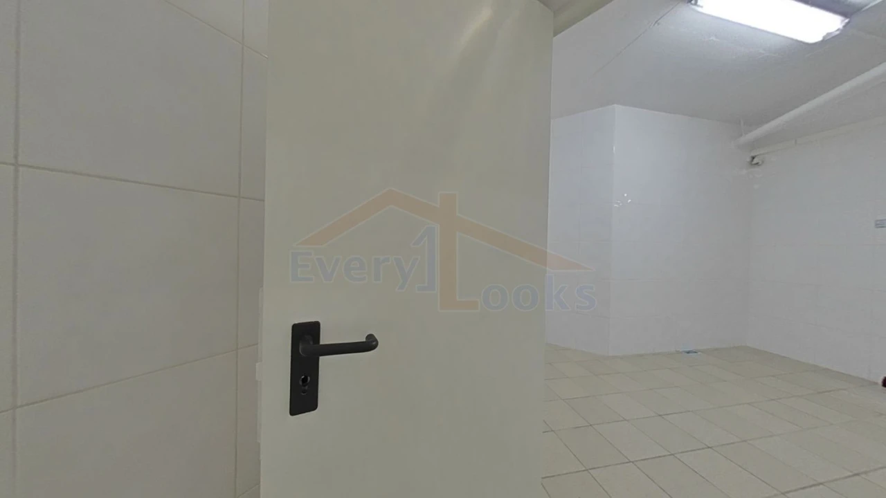 Loja para Venda em Serra D'El-Rei Foto 36