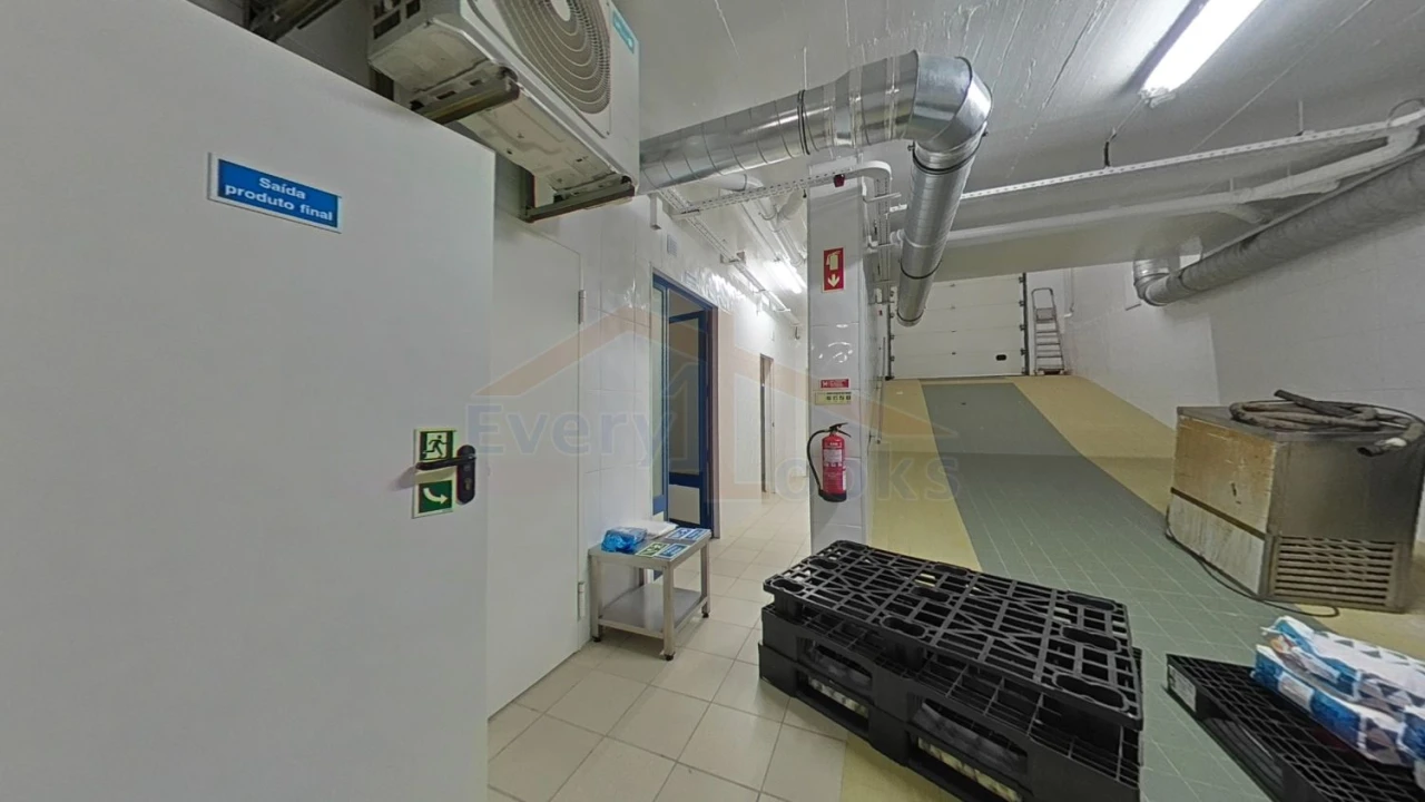 Loja para Venda em Serra D'El-Rei Foto 28