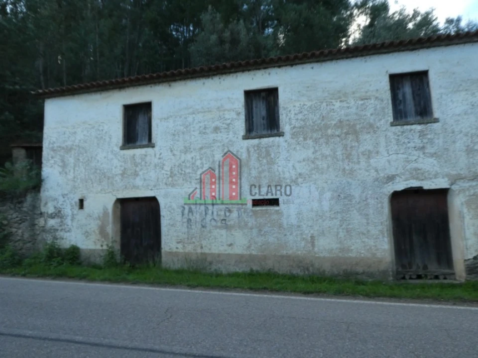 Quinta T0 para Venda em Santo Antonio dos Olivais Foto 9