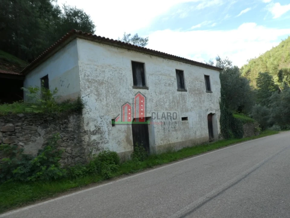 Quinta T0 para Venda em Santo Antonio dos Olivais Foto 2