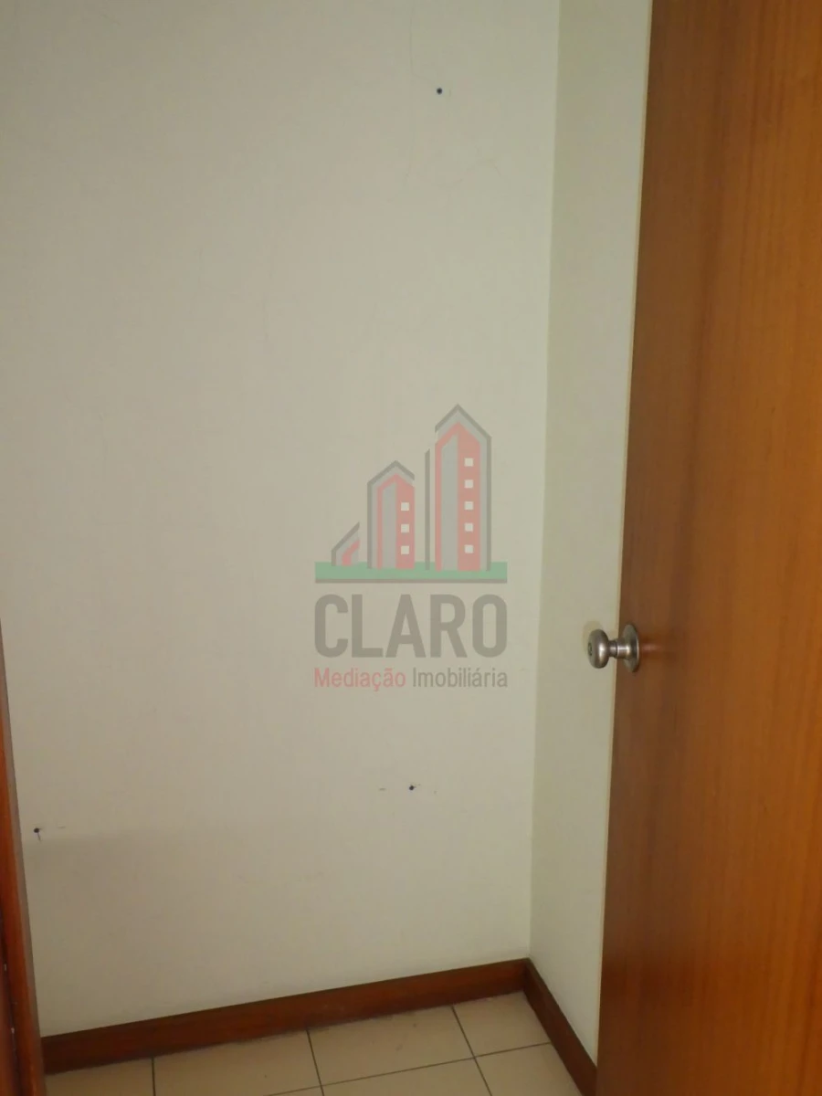 Garagem para Arrendamento em Eiras e São Paulo de Frades Foto 15