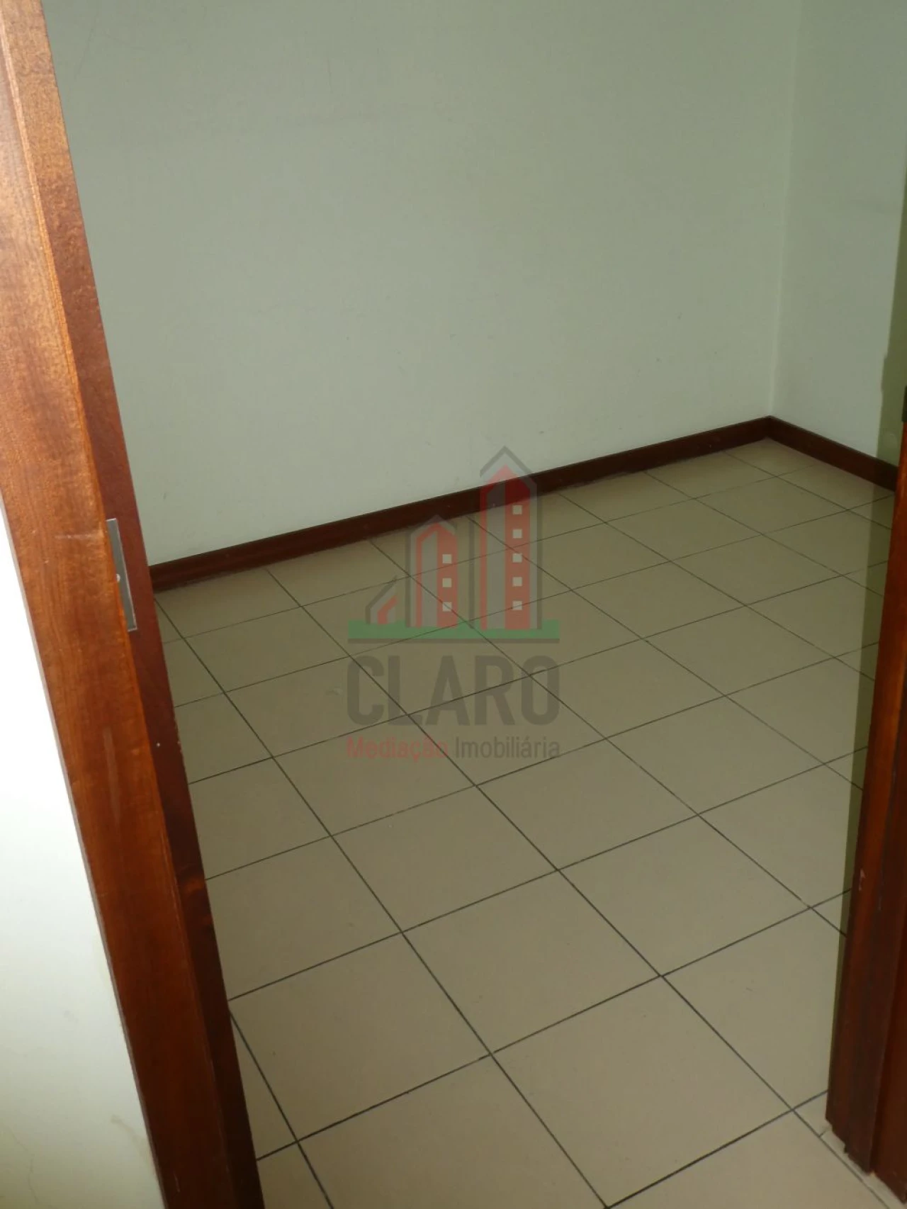 Garagem para Arrendamento em Eiras e São Paulo de Frades Foto 20