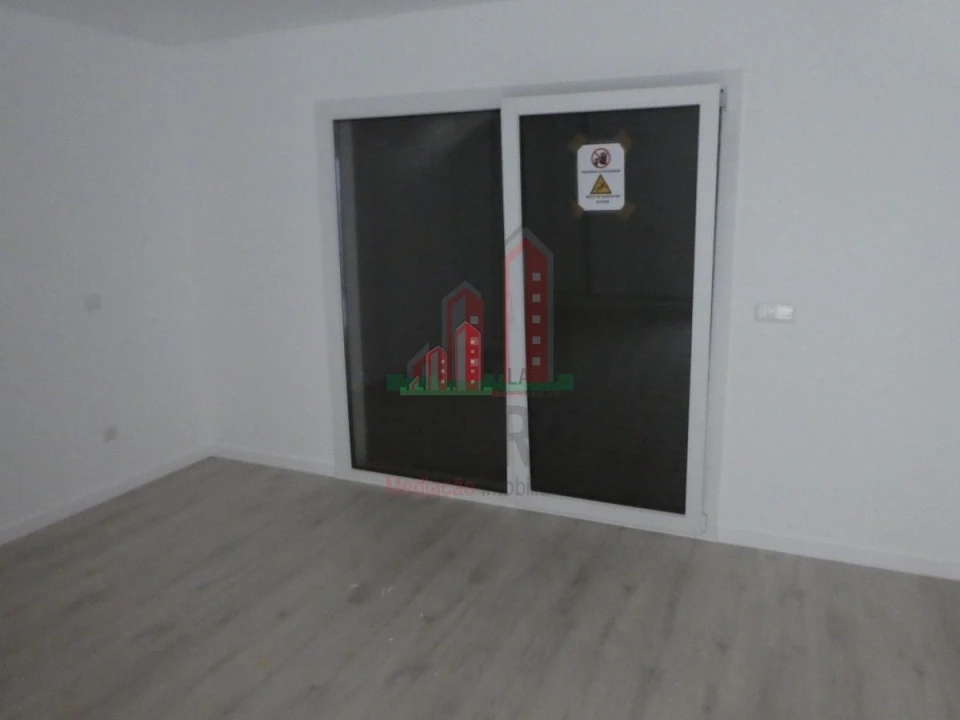 Moradia T3 para Venda em Arazede Foto 17