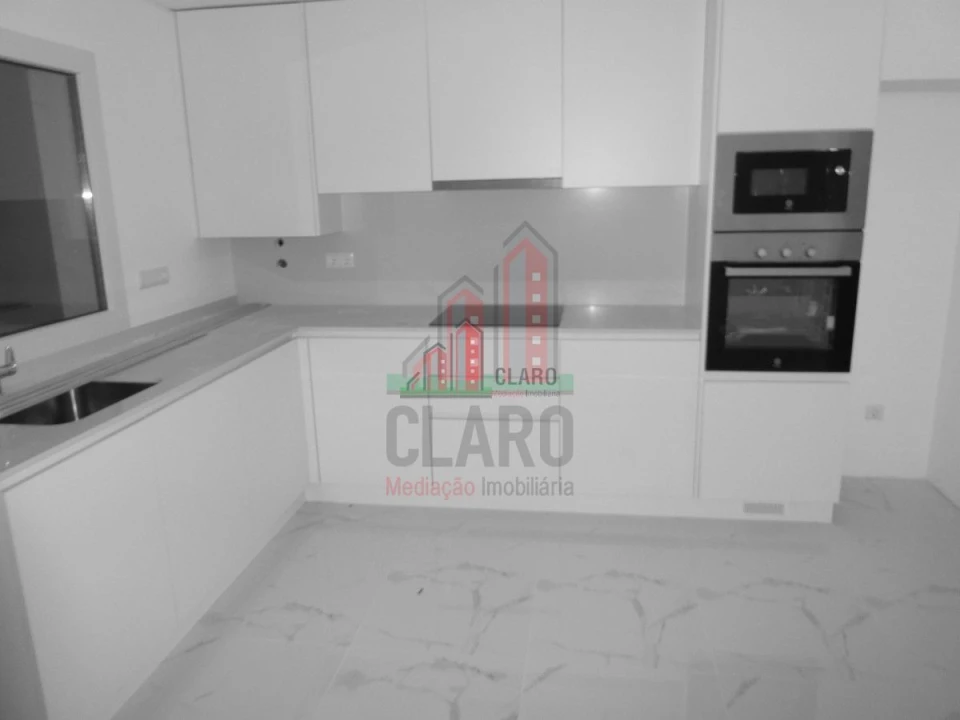 Moradia T3 para Venda em Arazede Foto 10