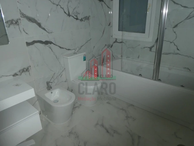 Moradia T3 para Venda em Arazede Foto 22