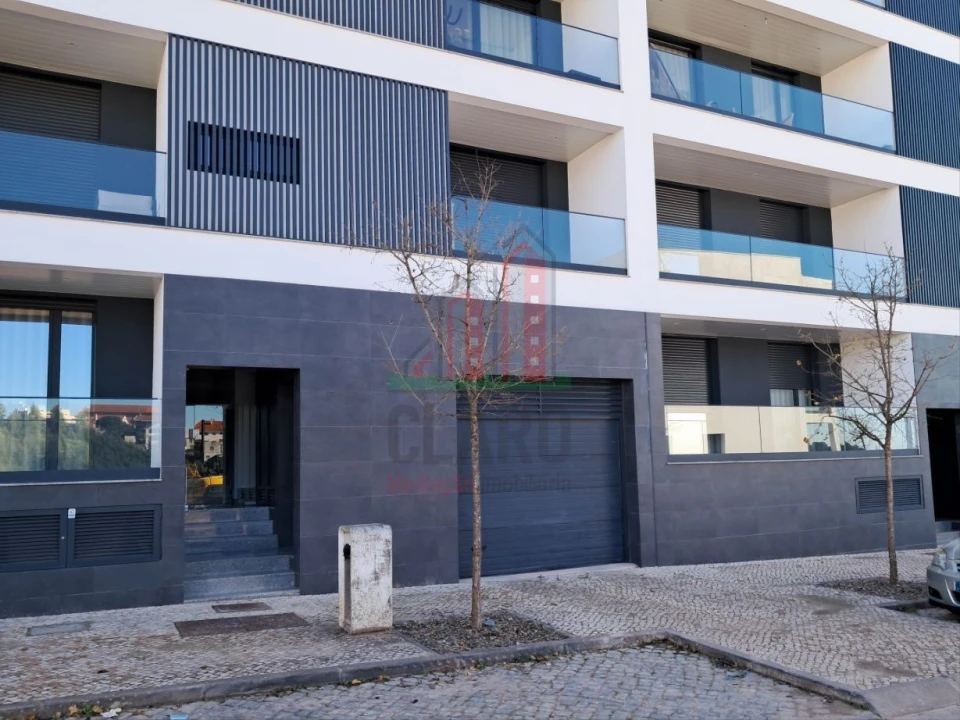 Apartamento T2 para Venda em Santo Antonio dos Olivais Foto 19