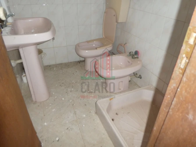 Moradia T7 para Venda em Zambujal Foto 11