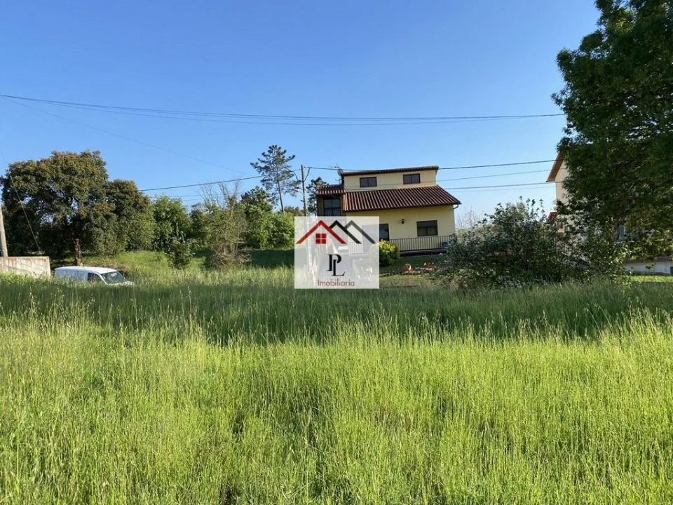 Terreno para Venda em Sebal e Belide Foto 1