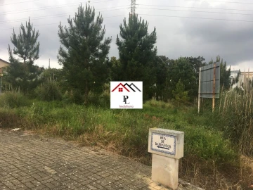 Terreno para Venda em Trouxemil e Torre de Vilela