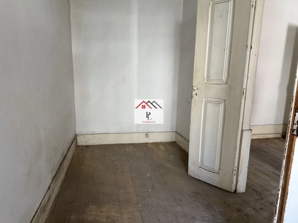 Apartamento T5 para Venda em Penacova Foto 11