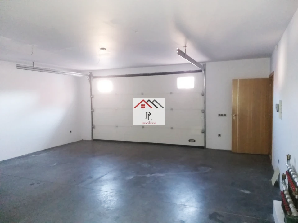 Moradia T7 para Venda em Milagres Foto 10