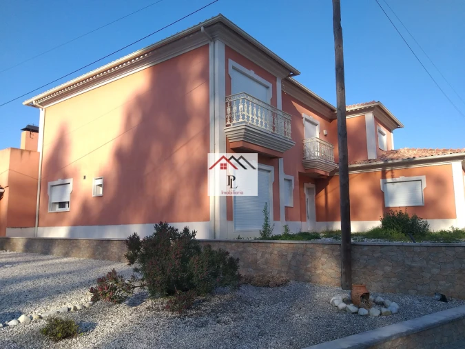 Moradia T7 para Venda em Milagres Foto 2