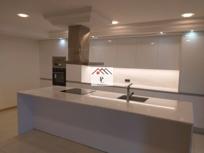 Moradia T7 para Venda em Milagres Foto 14