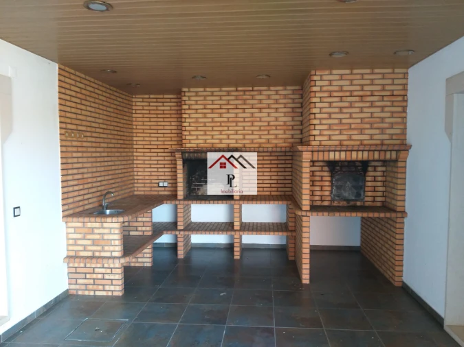 Moradia T7 para Venda em Milagres Foto 7