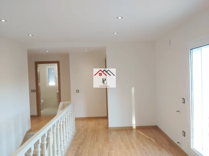 Moradia T7 para Venda em Milagres Foto 28