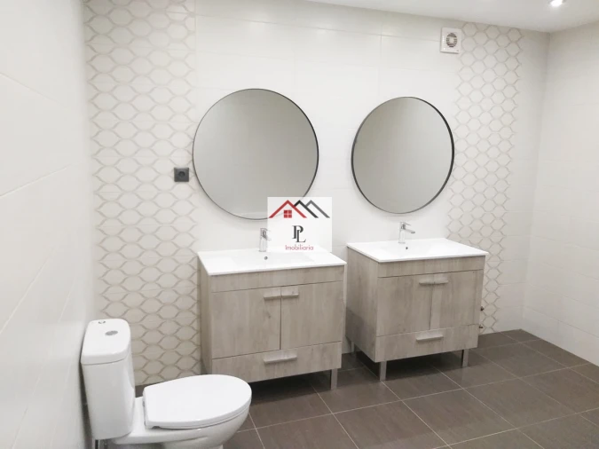 Moradia T7 para Venda em Milagres Foto 17