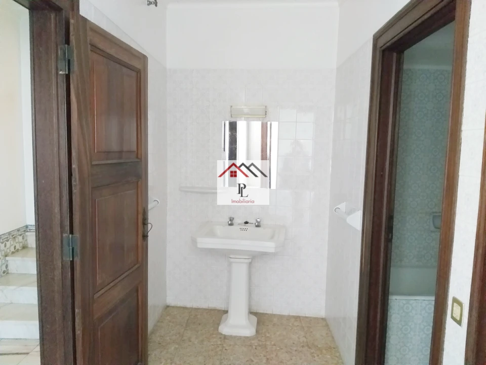 Moradia T10 para Venda em Maiorca Foto 27