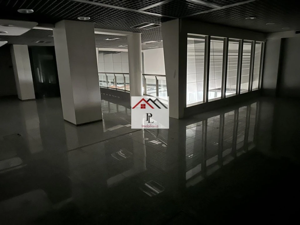 Loja para Venda em Sé Nova, Santa Cruz, Almedina e São Bartolomeu Foto 16