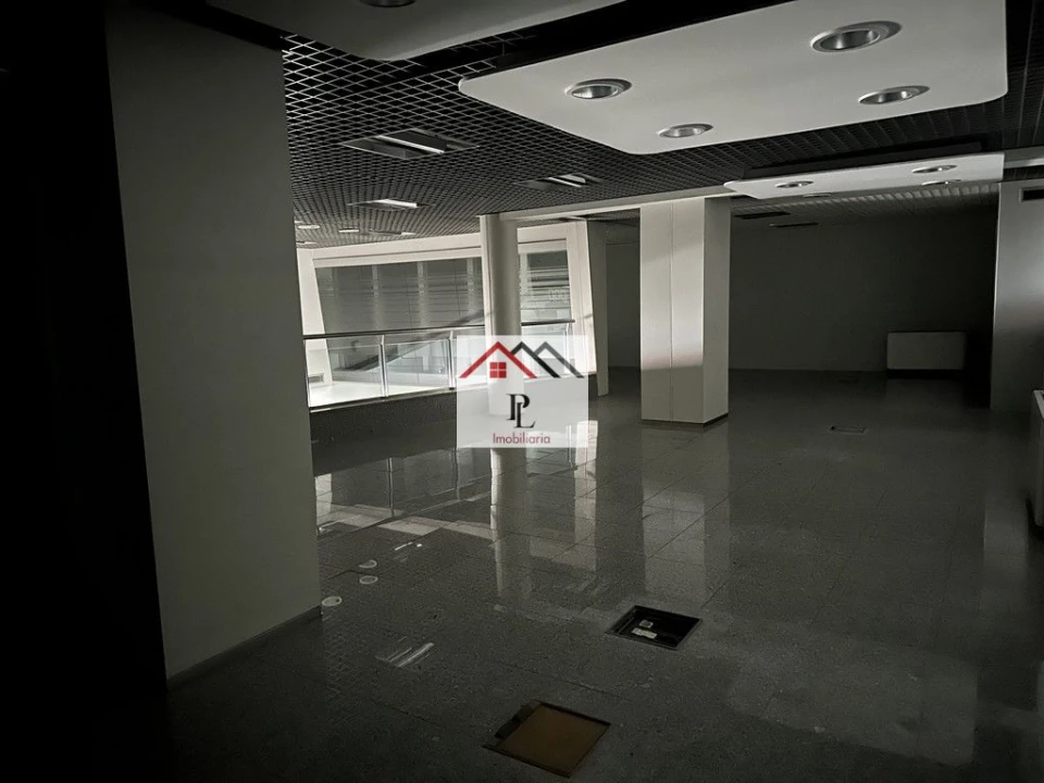 Loja para Venda em Sé Nova, Santa Cruz, Almedina e São Bartolomeu Foto 13