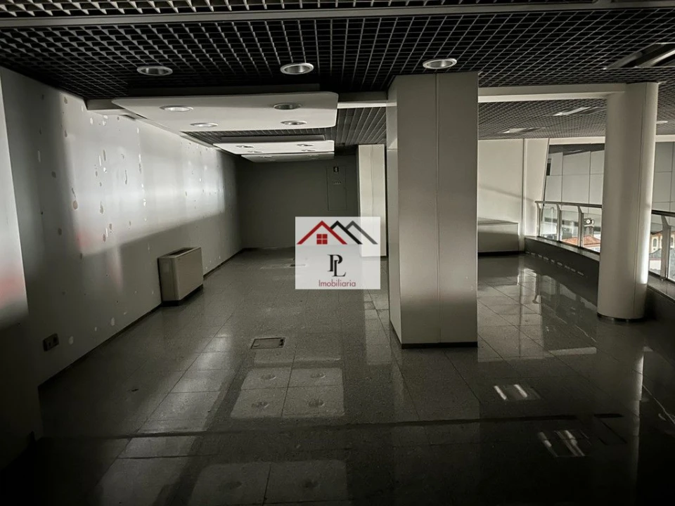 Loja para Venda em Sé Nova, Santa Cruz, Almedina e São Bartolomeu Foto 18