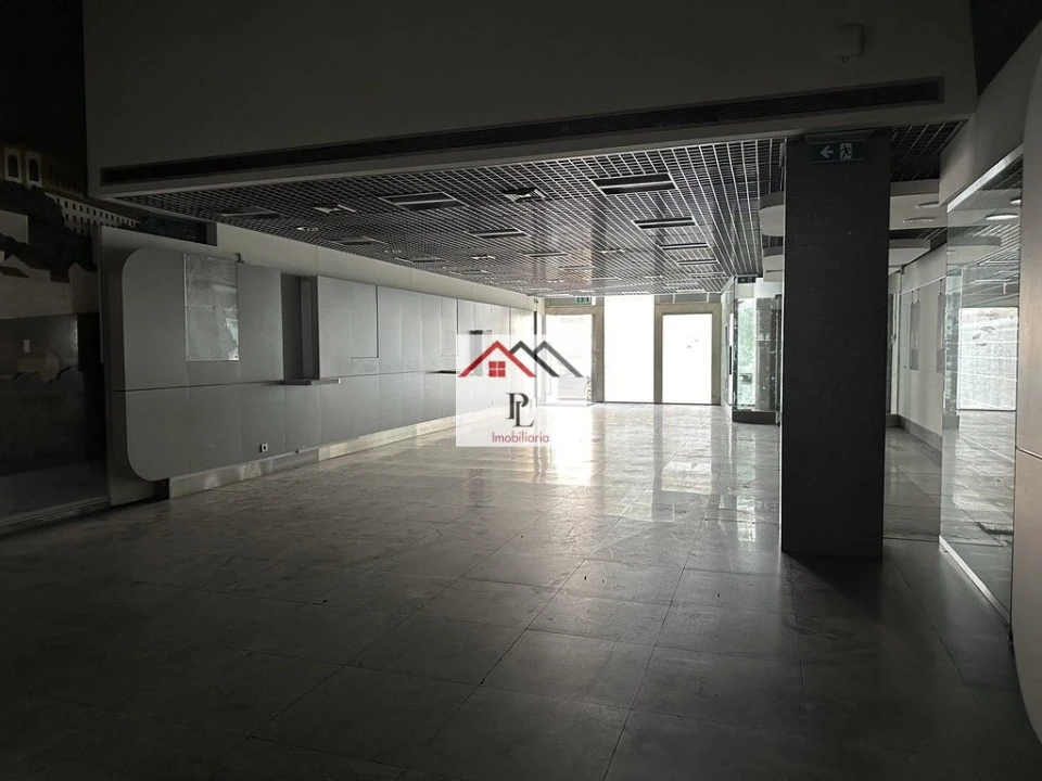 Loja para Venda em Sé Nova, Santa Cruz, Almedina e São Bartolomeu Foto 5