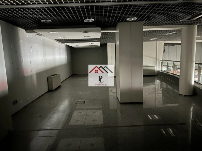 Loja para Venda em Sé Nova, Santa Cruz, Almedina e São Bartolomeu Foto 18