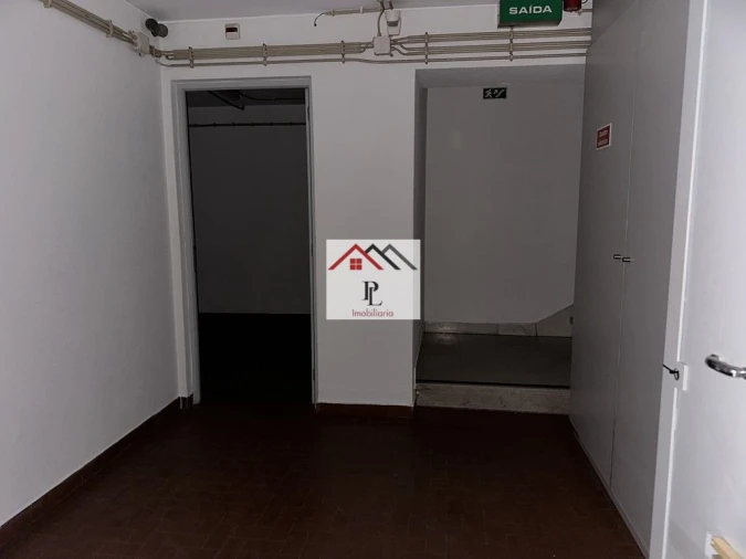 Loja para Venda em Sé Nova, Santa Cruz, Almedina e São Bartolomeu Foto 26