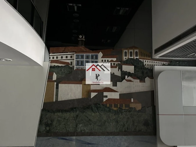 Loja para Venda em Sé Nova, Santa Cruz, Almedina e São Bartolomeu Foto 8