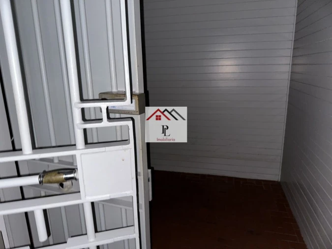 Loja para Venda em Sé Nova, Santa Cruz, Almedina e São Bartolomeu Foto 24