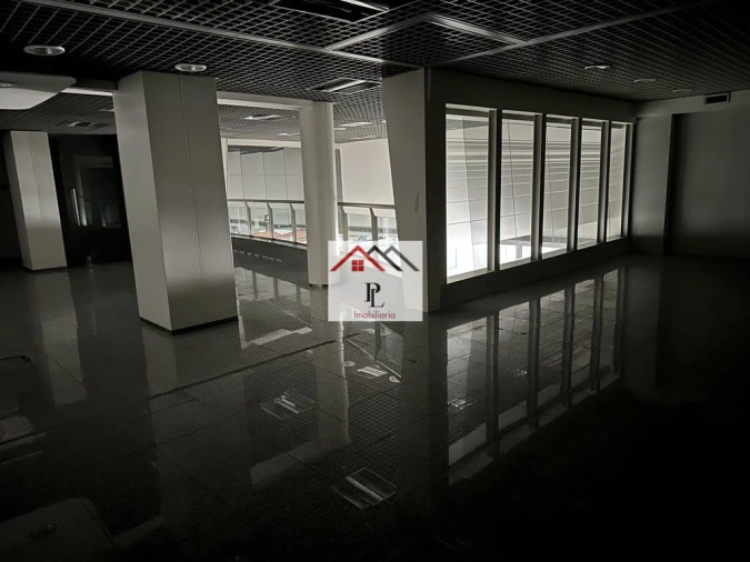 Loja para Venda em Sé Nova, Santa Cruz, Almedina e São Bartolomeu Foto 17