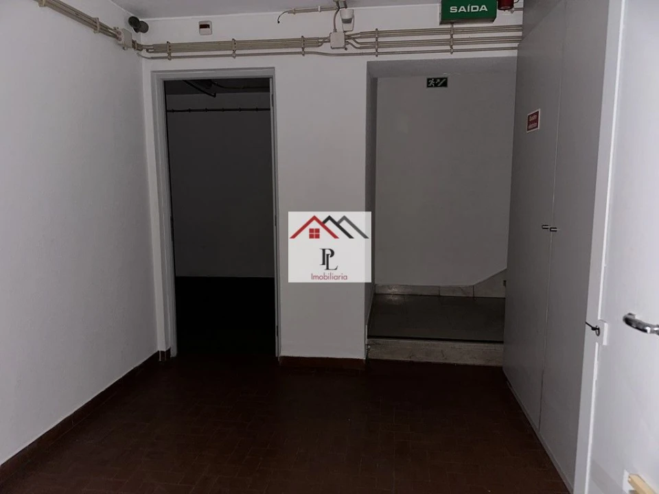 Loja para Venda em Sé Nova, Santa Cruz, Almedina e São Bartolomeu Foto 26