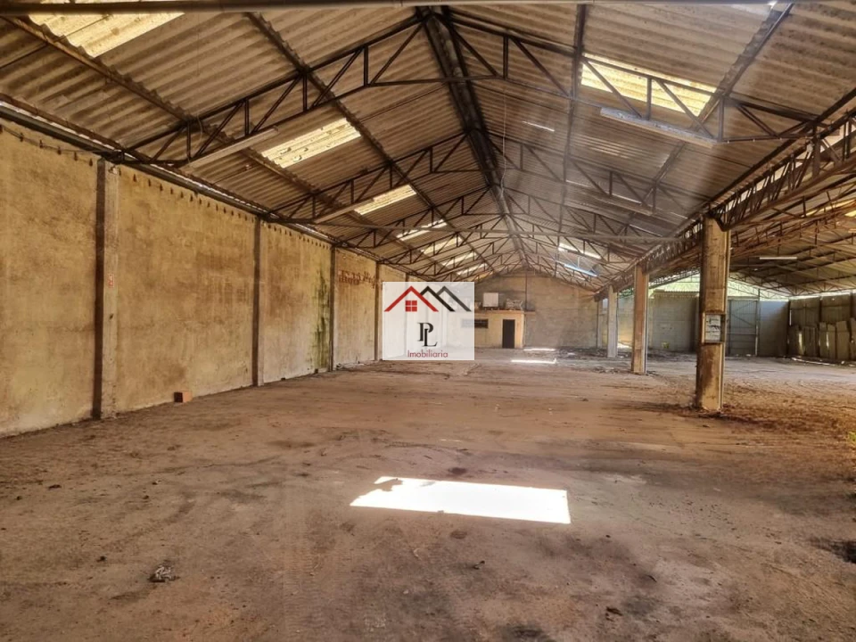 Loja para Venda em Vilarinho do Bairro Foto 1