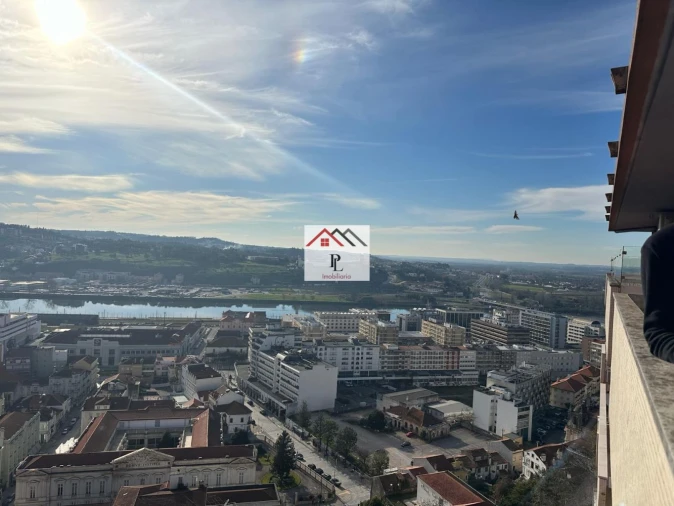 Apartamento T5 para Venda em Sé Nova, Santa Cruz, Almedina e São Bartolomeu Foto 7