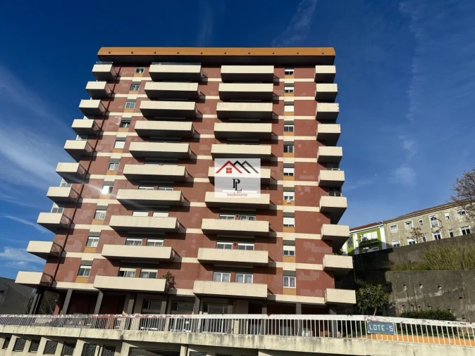 Apartamento T5 para Venda em Sé Nova, Santa Cruz, Almedina e São Bartolomeu Foto 9