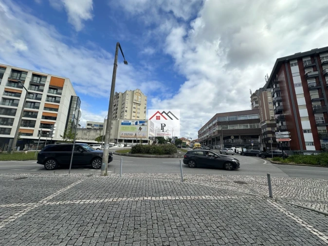 Loja para Trespasse em Santo Antonio dos Olivais Foto 3