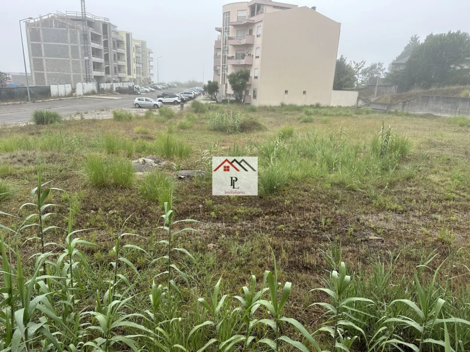 Terreno para Venda em Tavarede Foto 4