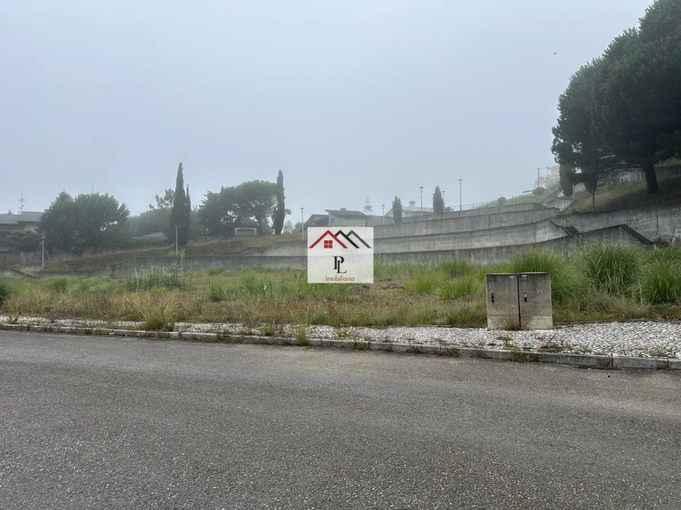 Terreno para Venda em Tavarede Foto 2