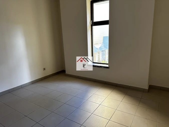 Loja para Venda em Buarcos Foto 4