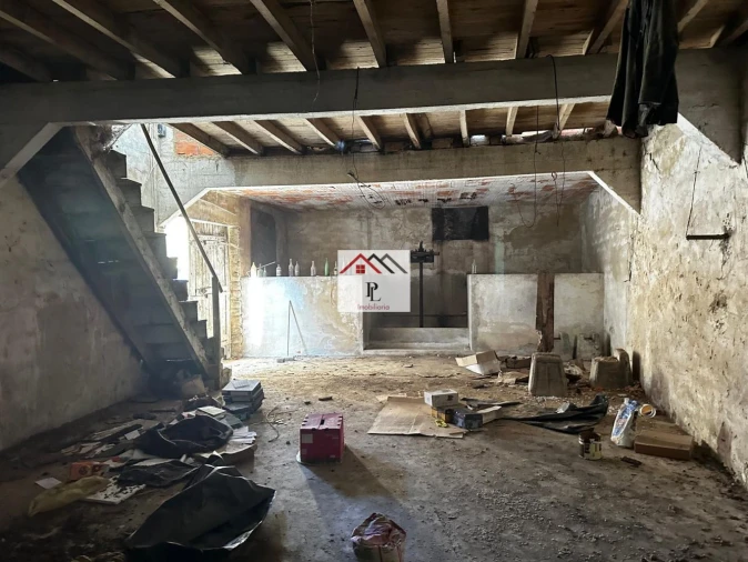 Moradia T3 para Venda em Sepins e Bolho Foto 4