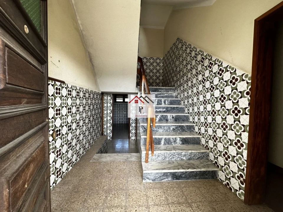 Moradia T10 para Venda em Nogueira do Cravo Foto 30