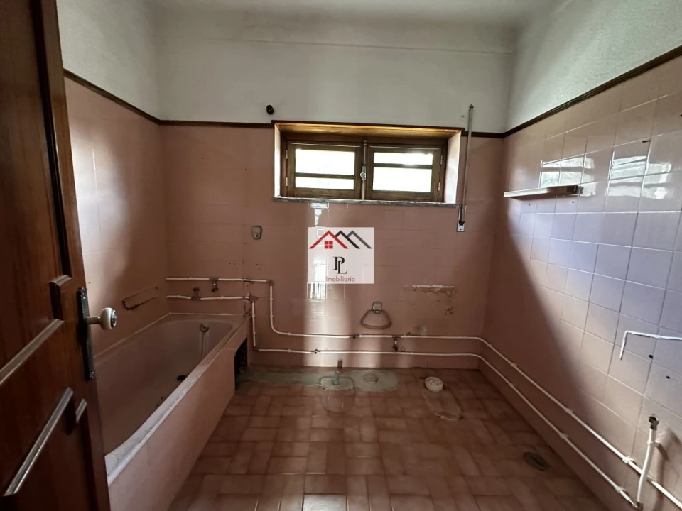 Moradia T10 para Venda em Nogueira do Cravo Foto 15